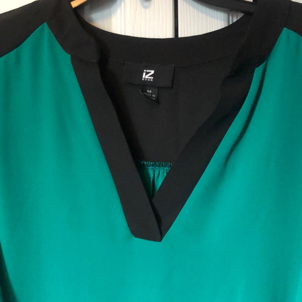 Blouse - Picture 2 of 3